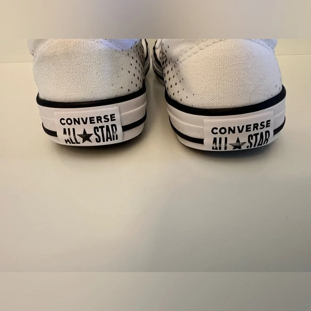 CONVERSE GIRLS SIZE 3 MADISON WHITE RAINBOW DOT SNEAKERS